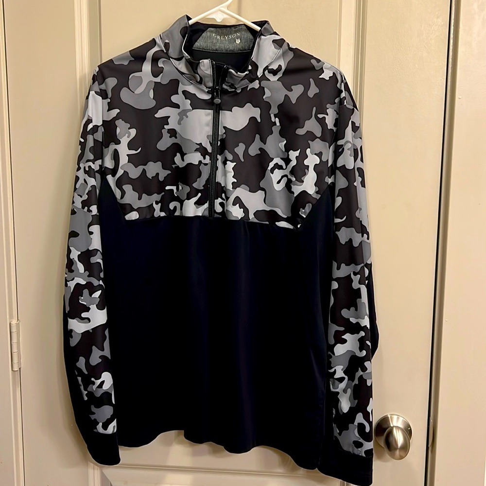 Men’s Greyson Comanche half zip hybrid pullover.